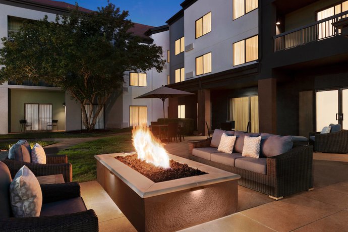 Imagen general del Hotel Courtyard By Marriott Tulsa Central. Foto 1