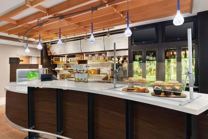 Imagen del bar/restaurante del Hotel Courtyard By Marriott Tulsa Central. Foto 6