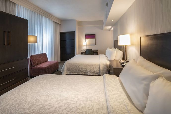 Imagen de la habitación del Hotel Courtyard By Marriott Tulsa Downtown. Foto 6