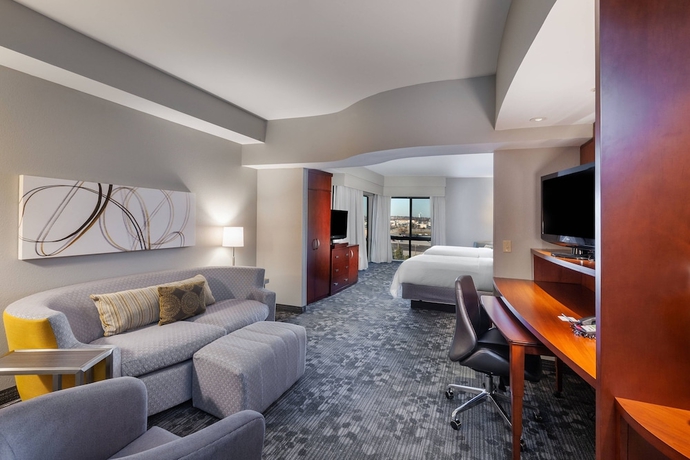 Imagen de la habitación del Hotel Courtyard By Marriott Tulsa Woodland Hills. Foto 5