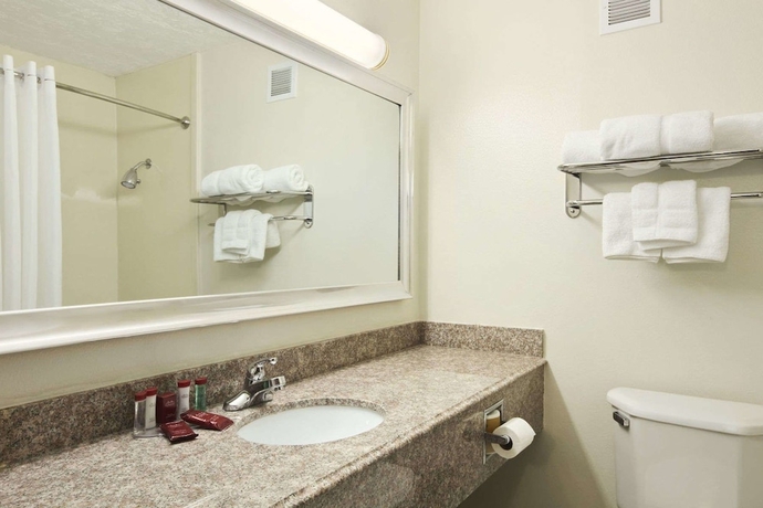 Imagen de la habitación del Hotel Courtyard By Marriott Tulsa Woodland Hills. Foto 7