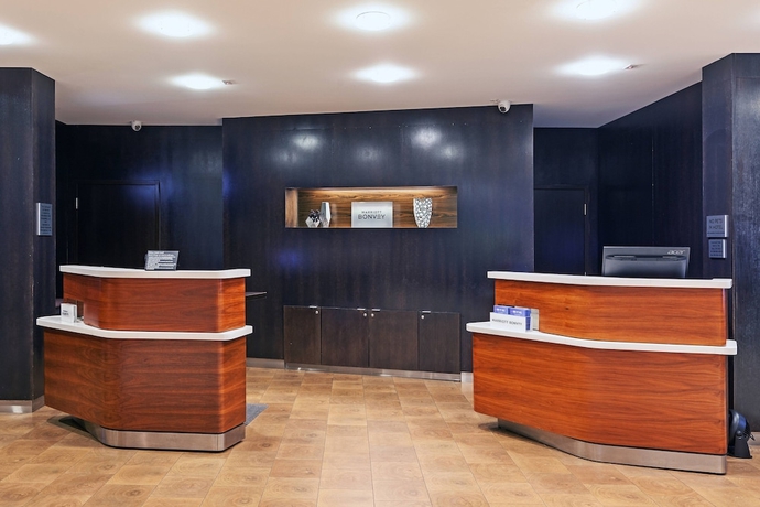 Imagen de los interiores del Hotel Courtyard By Marriott Tulsa Woodland Hills. Foto 19