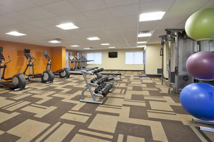 Imagen de los interiores del Hotel Courtyard By Marriott Vanderbilt-west End. Foto 10