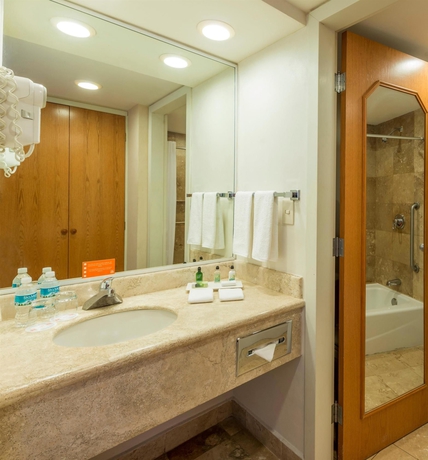 Imagen de la habitación del Hotel Courtyard By Marriott Villahermosa Tabasco. Foto 5