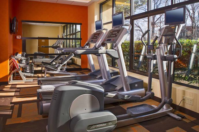 Imagen de los interiores del Hotel Courtyard By Marriott Virginia Beach Norfolk. Foto 8