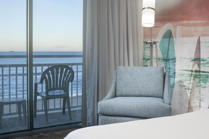 Imagen de la habitación del Hotel Courtyard By Marriott Virginia Beach Oceanfront South. Foto 11