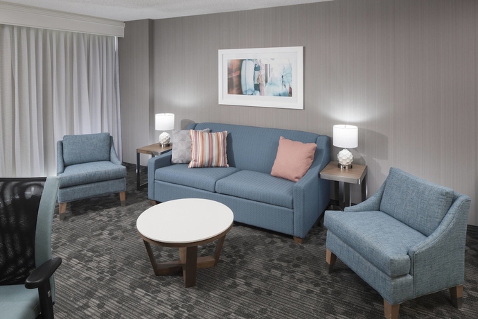 Imagen de la habitación del Hotel Courtyard By Marriott Virginia Beach Oceanfront South. Foto 13