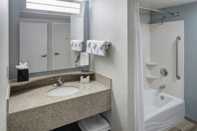 Imagen de la habitación del Hotel Courtyard By Marriott Virginia Beach Oceanfront South. Foto 18