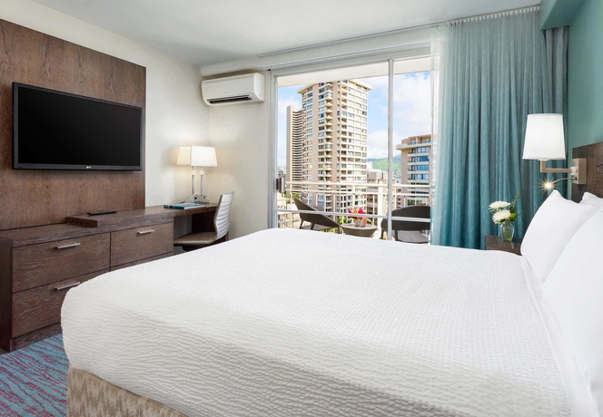 Imagen de la habitación del Hotel Courtyard By Marriott Waikiki Beach. Foto 13
