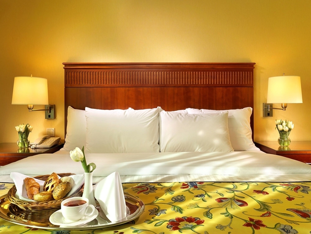 Imagen de la habitación del Hotel Courtyard By Marriott Warsaw Airport. Foto 7