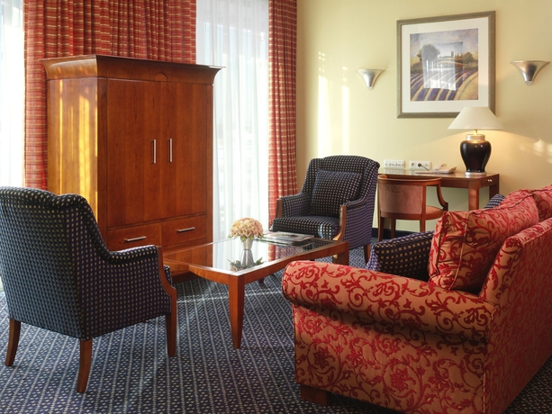 Imagen de los interiores del Hotel Courtyard By Marriott Warsaw Airport. Foto 12