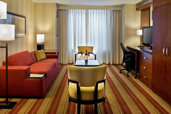 Imagen de la habitación del Hotel Courtyard By Marriott Washington, Dc/foggy Bottom. Foto 7