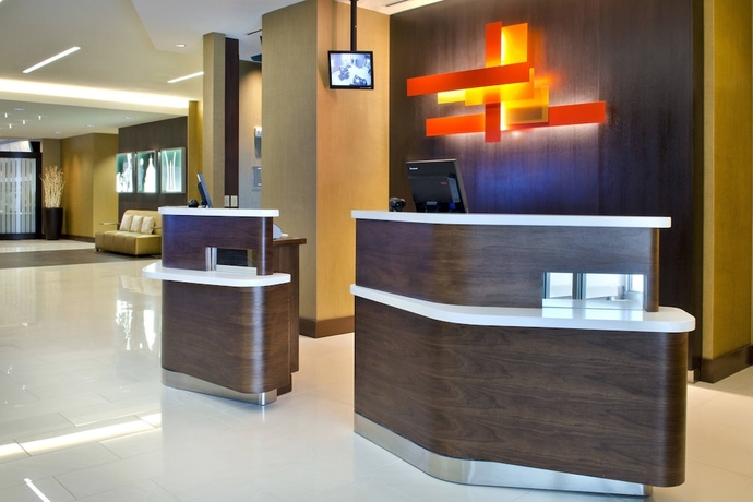 Imagen de los interiores del Hotel Courtyard By Marriott Washington, Dc/foggy Bottom. Foto 17