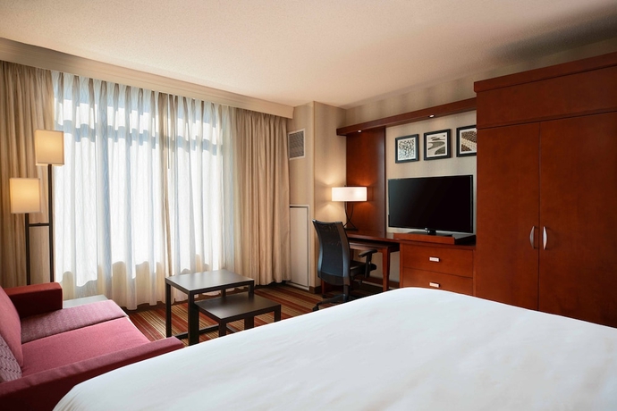 Imagen de la habitación del Hotel Courtyard By Marriott Washington, Dc/foggy Bottom. Foto 12