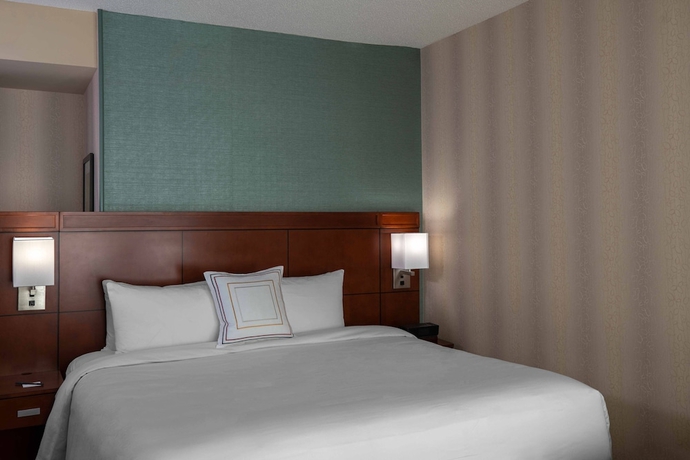 Imagen de la habitación del Hotel Courtyard By Marriott Washington, Dc/foggy Bottom. Foto 13