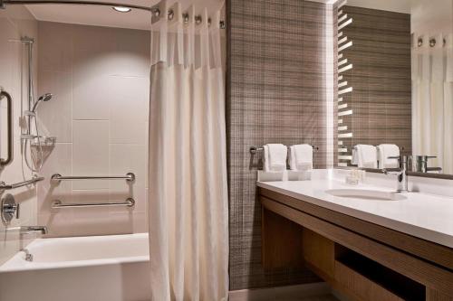 Imagen de la habitación del Hotel Courtyard By Marriott Washington Downtown/conventi. Foto 19