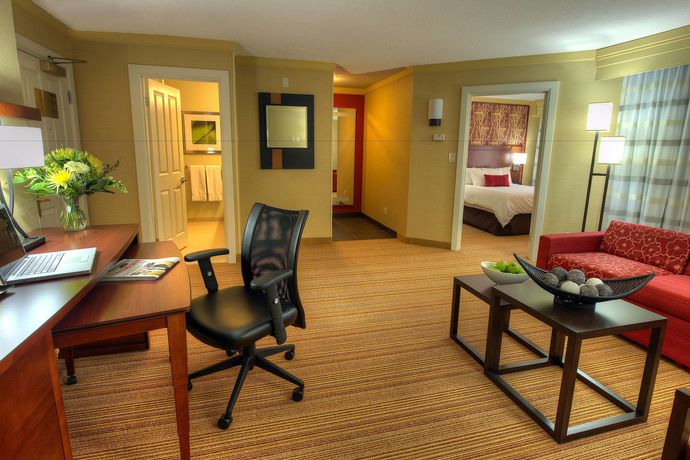 Imagen de la habitación del Hotel Courtyard By Marriott Waterloo St. Jacobs. Foto 6