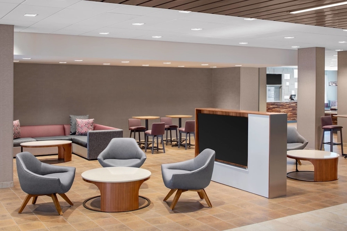 Imagen de los interiores del Hotel Courtyard By Marriott Wayne Fairfield. Foto 16