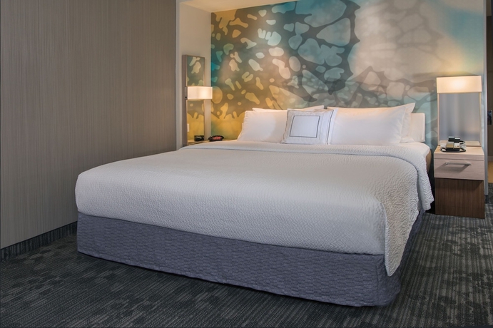 Imagen de la habitación del Hotel Courtyard By Marriott Wayne Fairfield. Foto 13