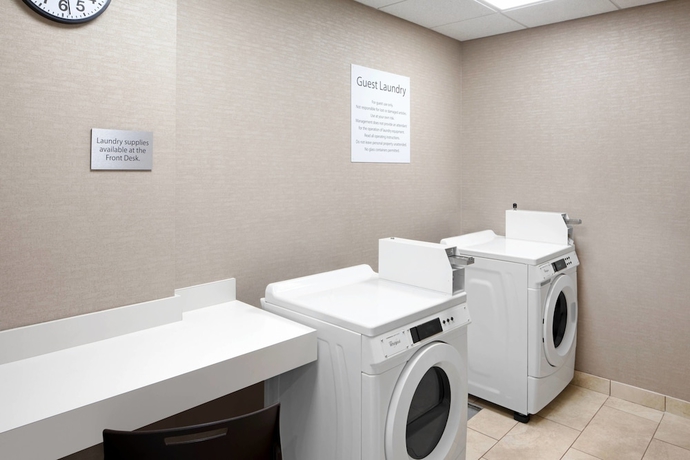 Imagen de los interiores del Hotel Courtyard By Marriott Wayne Fairfield. Foto 19