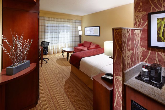 Imagen de la habitación del Hotel Courtyard By Marriott West Homestead Waterfront. Foto 3