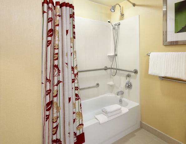 Imagen de la habitación del Hotel Courtyard By Marriott West Homestead Waterfront. Foto 6