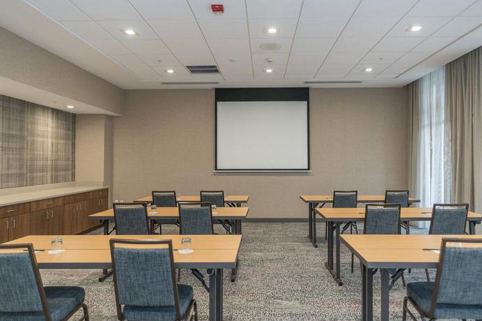 Imagen de los interiores del Hotel Courtyard By Marriott West Springfield. Foto 13