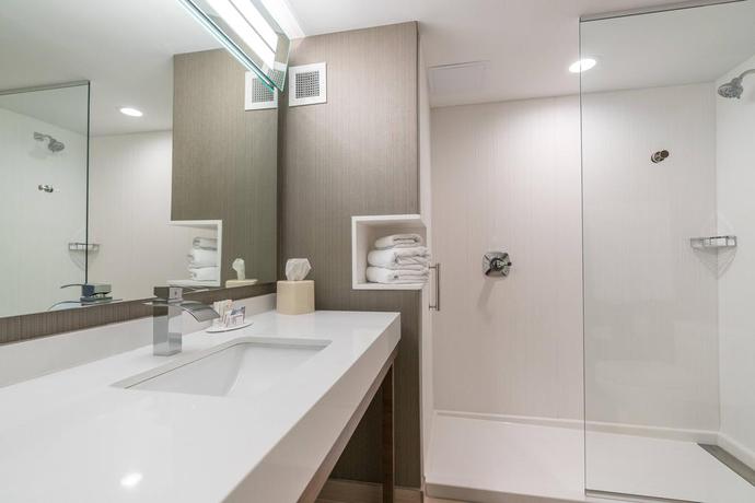 Imagen de la habitación del Hotel Courtyard By Marriott West Springfield. Foto 8