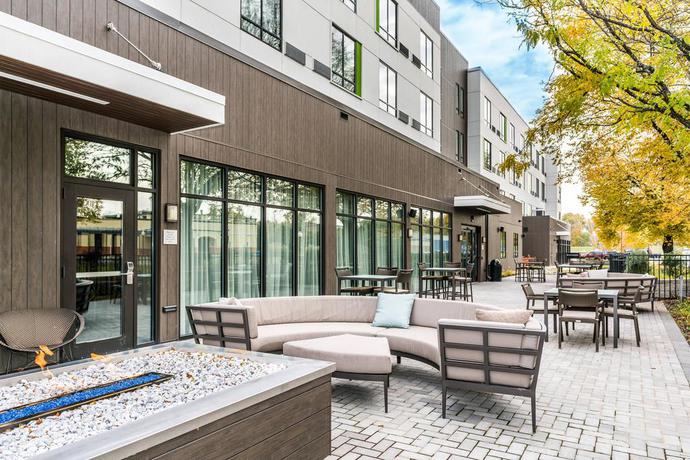 Imagen de los exteriores del Hotel Courtyard By Marriott West Springfield. Foto 12