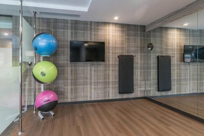Imagen de los interiores del Hotel Courtyard By Marriott West Springfield. Foto 16