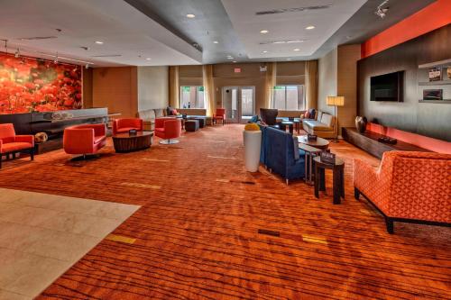 Imagen general del Hotel Courtyard By Marriott Westbury Long Island. Foto 3