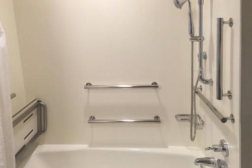 Imagen general del Hotel Courtyard By Marriott Westbury Long Island. Foto 6