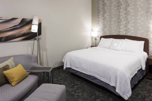 Imagen de la habitación del Hotel Courtyard By Marriott Wichita East. Foto 2
