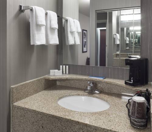 Imagen de la habitación del Hotel Courtyard By Marriott Wichita East. Foto 4
