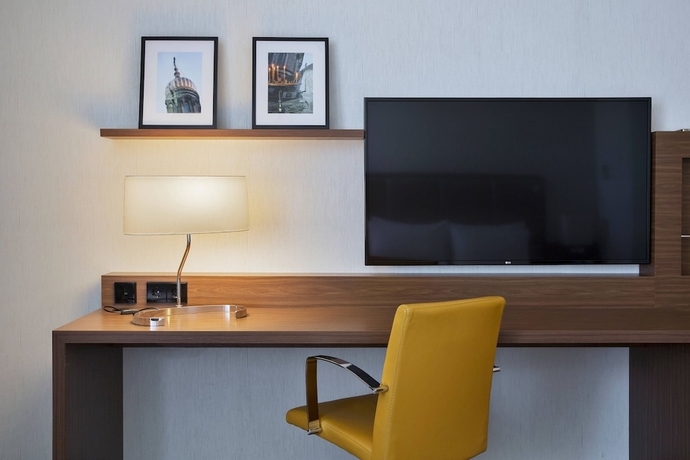 Imagen de la habitación del Hotel Courtyard By Marriott Wiesbaden-nordenstadt. Foto 15