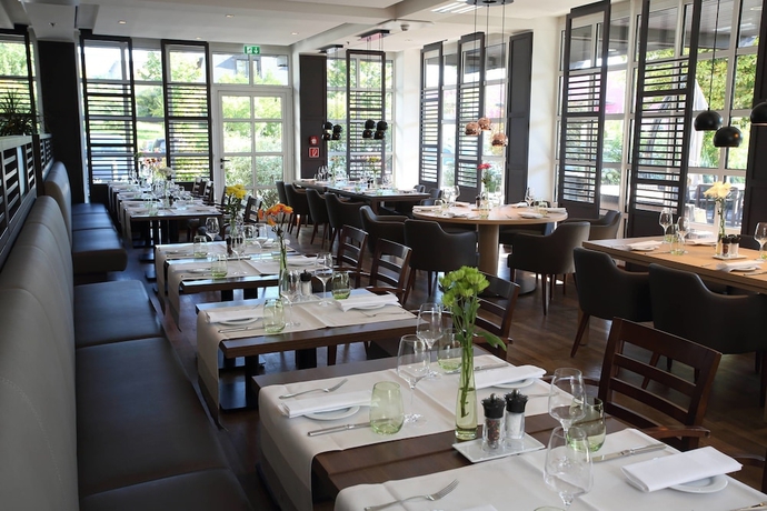 Imagen del bar/restaurante del Hotel Courtyard By Marriott Wiesbaden-nordenstadt. Foto 3