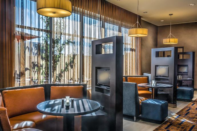 Imagen del bar/restaurante del Hotel Courtyard By Marriott Winnipeg Airport. Foto 3