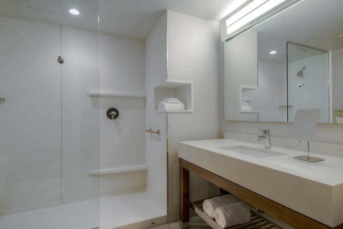 Imagen de la habitación del Hotel Courtyard By Marriott Winnipeg Airport. Foto 6