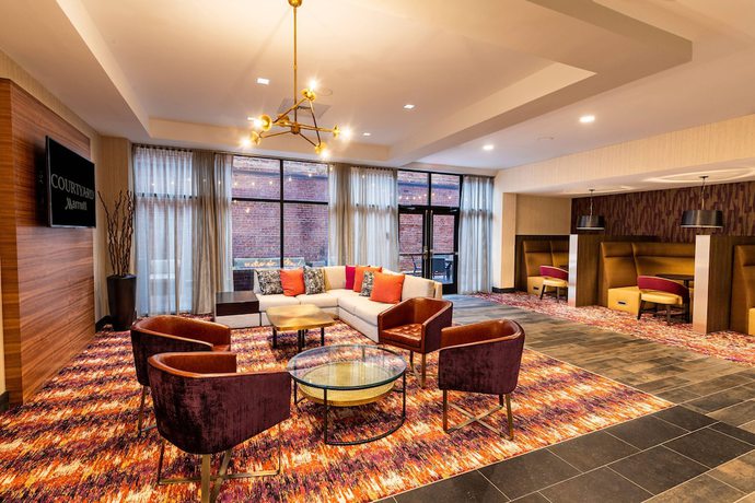 Imagen de los interiores del Hotel Courtyard By Marriott Winston - Salem Downtown. Foto 16