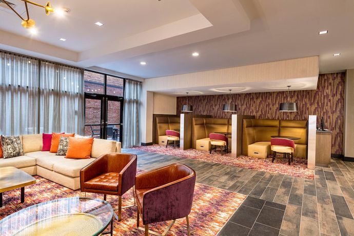 Imagen de los interiores del Hotel Courtyard By Marriott Winston - Salem Downtown. Foto 18
