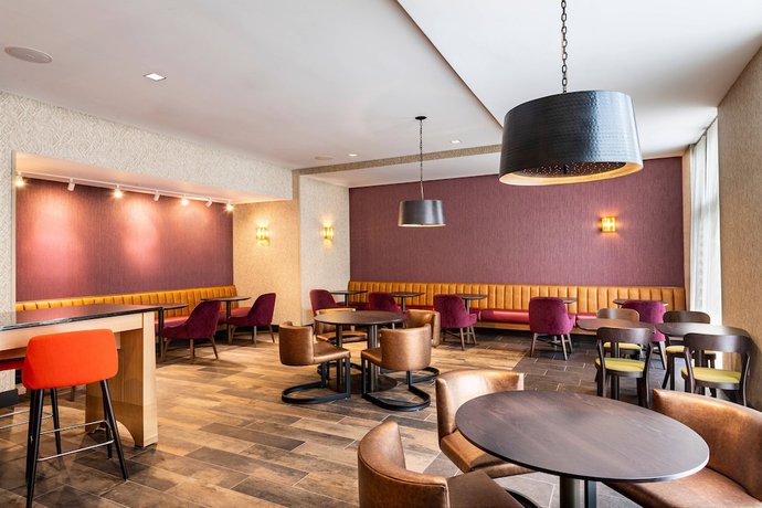 Imagen de los interiores del Hotel Courtyard By Marriott Winston - Salem Downtown. Foto 19