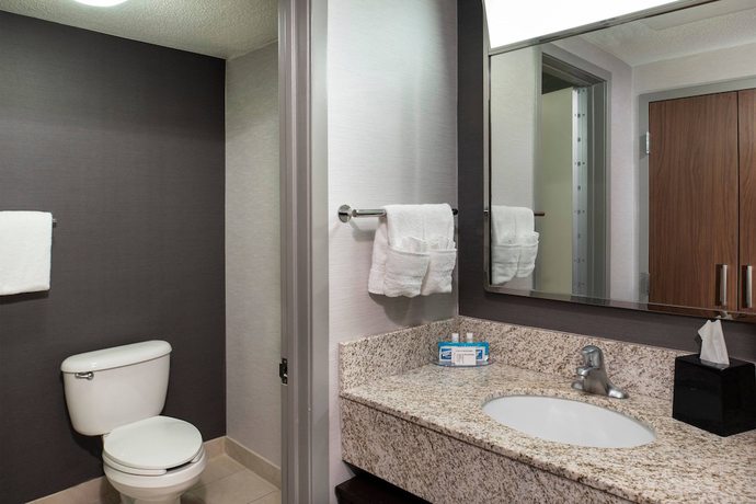 Imagen de la habitación del Hotel Courtyard By Marriott Winston-salem University. Foto 13