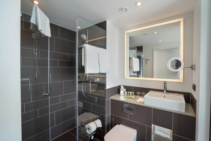 Imagen de la habitación del Hotel Courtyard By Marriott Wolfsburg. Foto 5