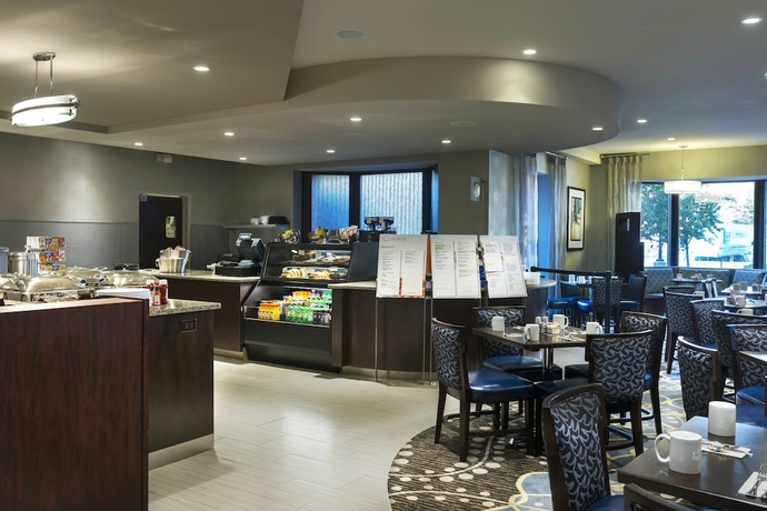 Imagen del bar/restaurante del Hotel Courtyard By Marriott Worcester. Foto 3