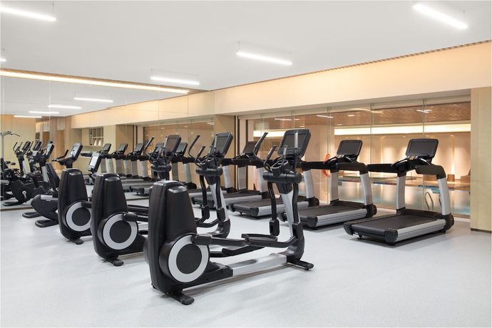 Imagen de los interiores del Hotel Courtyard By Marriott Wuxi Lihu Lake. Foto 7