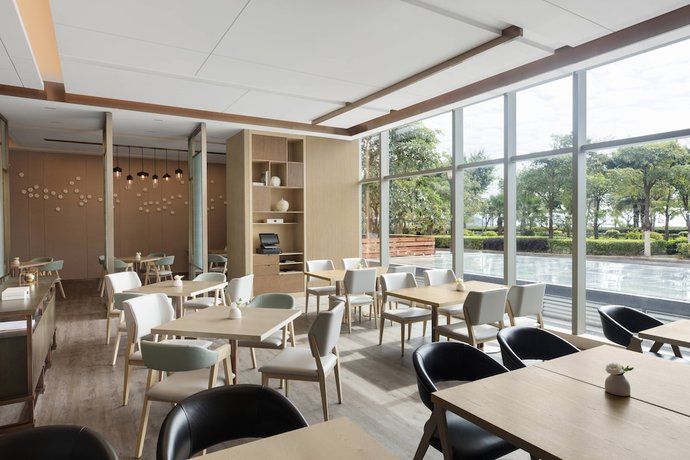Imagen del bar/restaurante del Hotel Courtyard By Marriott Xiamen Haicang. Foto 4