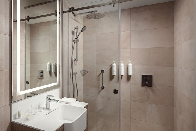 Imagen de la habitación del Hotel Courtyard By Marriott Yerevan. Foto 10