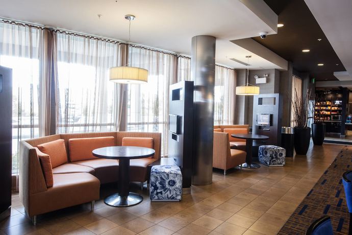 Imagen del bar/restaurante del Hotel Courtyard By Marriott York. Foto 4