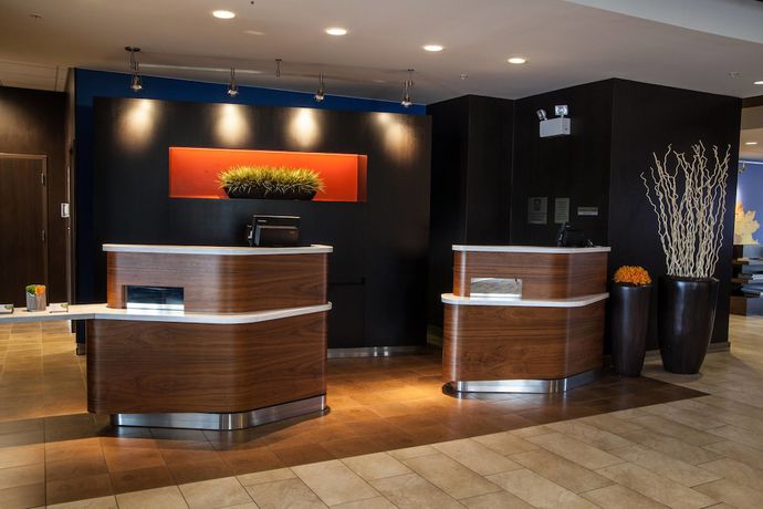 Imagen de los interiores del Hotel Courtyard By Marriott York. Foto 17