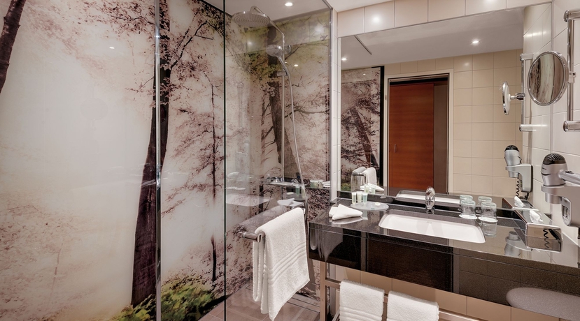 Imagen de la habitación del Hotel Courtyard By Marriott Zurich North. Foto 5